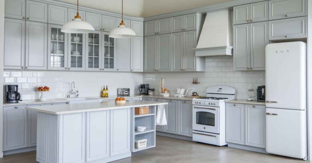 Best Color Combinations with Light Grey Kitchen Cabinets 