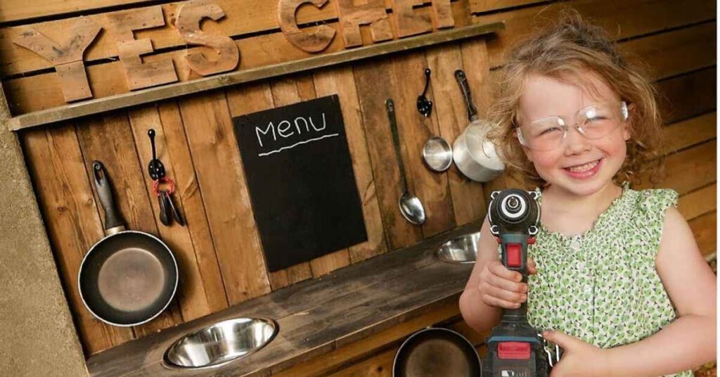 Choosing the Right Mud Kitchen for Your Child 