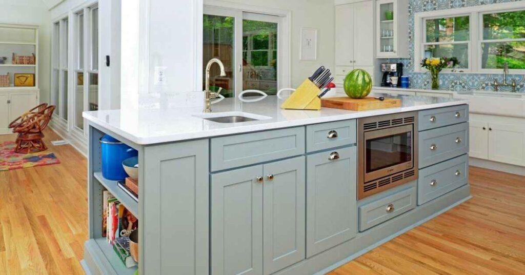 Matching Gray Cabinets with Other Colors 