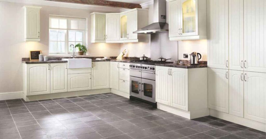 What color floor tiles go with light grey kitchen 