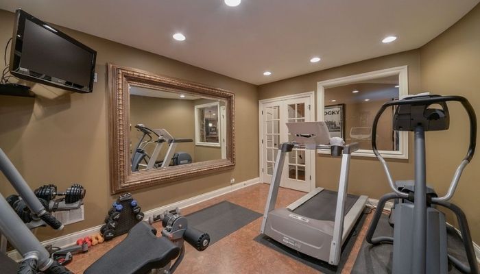 Fully Equipped Home Gym in Modern Basement